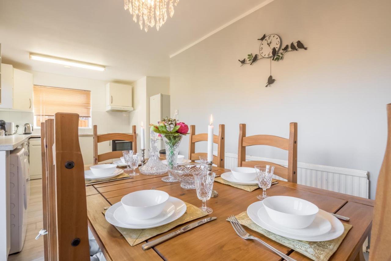 Beautiful Character Home, Parking Garden Wifi Self Check-in Holiday home Luton (Bedfordshire)