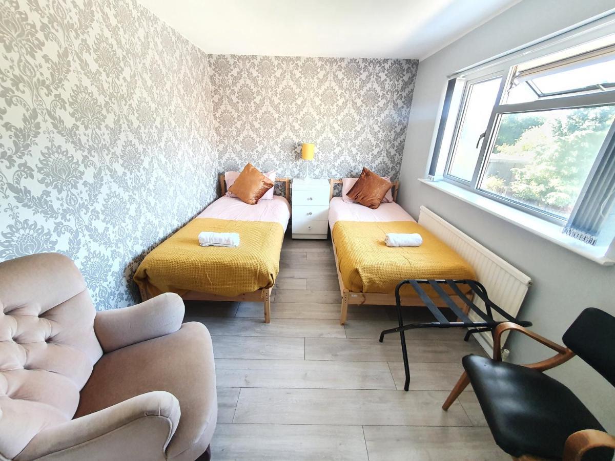 Holiday home Beautiful Character Home, Parking Garden Wifi Self Check-in *